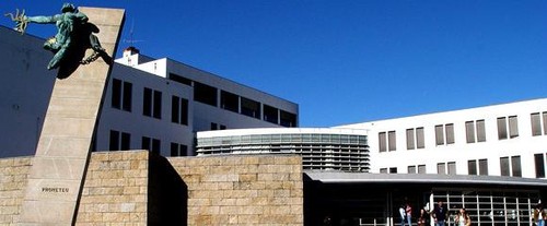 Julgamentos Reais na Universidade