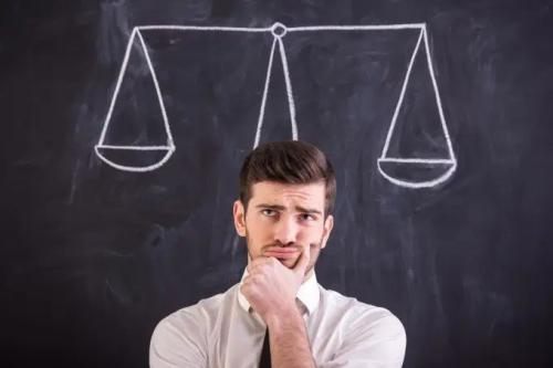 Dos dois Movimentos em andamento e da Inconstitucionalidade