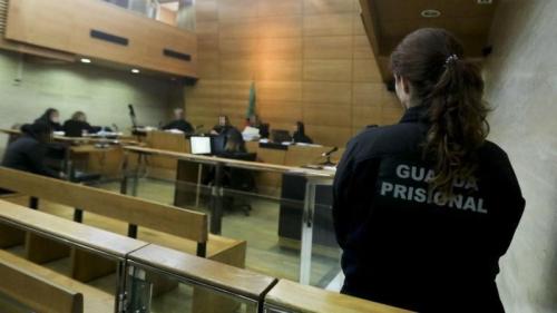 Ainda há greves na Justiça