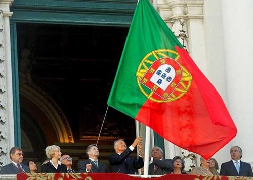 BandeiraI&ccedil;adaAoContrarioPorPresidenteRepublica.jp