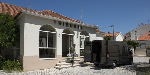 MilitaresEsvaziamTJAlcanena2014.jpg MilitaresEsvaziamTJAlcanena2014.jpg