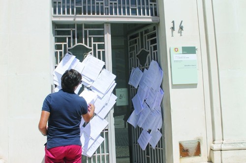 ListasPenduradas(PortaJLCvLeiria)Ago2017.jpg ListasPenduradas(PortaJLCvLeiria)Ago2017.jpg