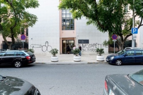TJ-Setubal-ParedesGrafitadas1.jpg