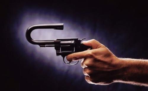 PIstolaCurvadaParaTras.jpg