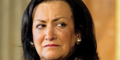 Grave Carência de Funcionários