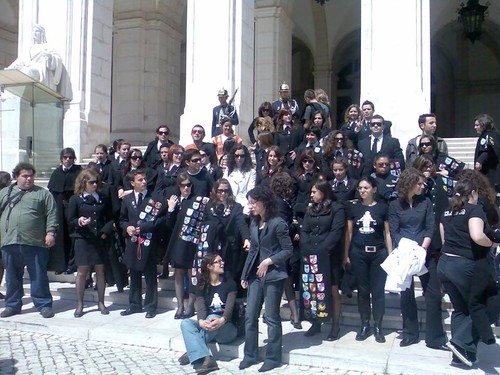 AR-EscadariaComEstudantesAveiroTSJ(DivulgSOJ).jpg AR-EscadariaComEstudantesAveiroTSJ(DivulgSOJ).jpg