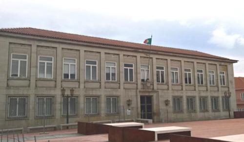 2 casos positivos em Chaves suspendem todas as diligências marcadas por 2 dias