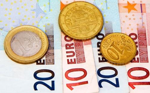 Se os salários subirem pode ganhar-se menos?