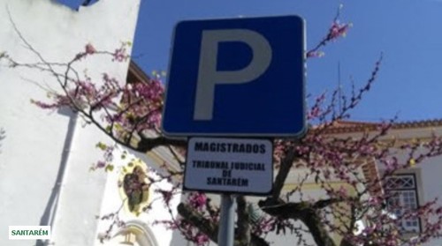 Parques de Estacionamento Reservados