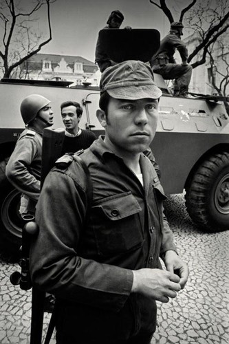 A Revolução de Abril deve ser um exemplo diário