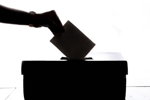 VotarSombra.png VotarSombra.png