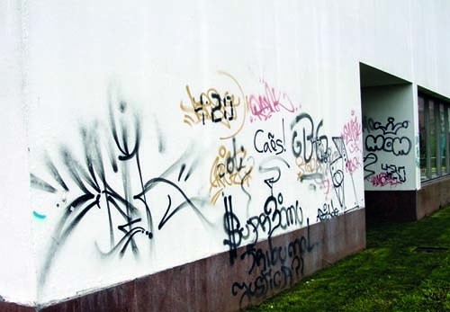 TJ-SaoJoaoMadeira-GrafitisParede2.jpg TJ-SaoJoaoMadeira-GrafitisParede2.jpg