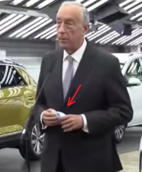 PR-MarceloRebeloDeSousa=MascaraNaMao.jpg PR-MarceloRebeloDeSousa=MascaraNaMao.jpg
