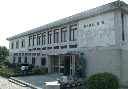 O estado lamentável do tribunal