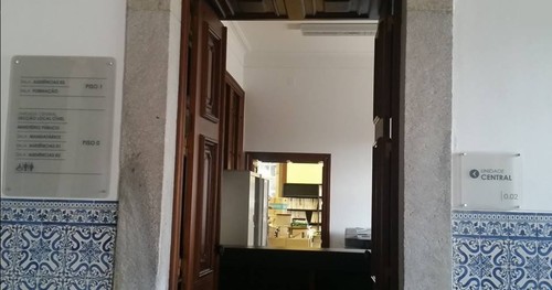 TJ-VianaCastelo=PalacioDosCunhas-Entrada.jpg TJ-VianaCastelo=PalacioDosCunhas-Entrada.jpg