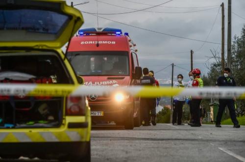 Oficiais de Justiça recebidos com explosões