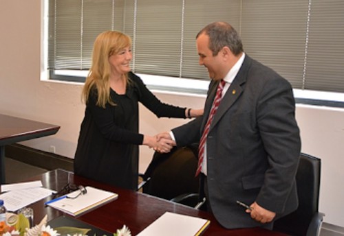 MinistraJustiça+PresidenteCamaraCadaval.jpg MinistraJustiça+PresidenteCamaraCadaval.jpg