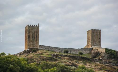 Castelo de Linhares da Beira - HS.jpg