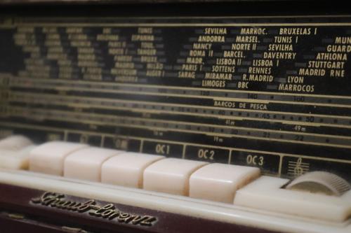 R&aacute;dio Antigo.JPG