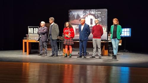 Peça de teatro GUARDA A NOSSA RÁDIO_helder seque