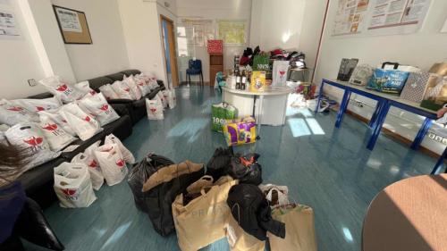 Funcionários do IPG recolheram alimentos.jpg Funcionários do IPG recolheram alimentos.jpg