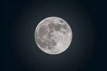 Lua cheia azul acontece neste domingo (31)
