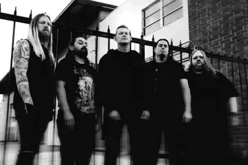 Os titãs do deathcore do Sul da Califórnia, CARNIFEX, anunciaram o seu novo álbum, “More Than Misery”,