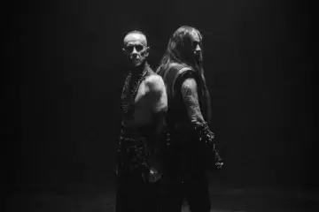 “I, SCVLPTOR” é o regresso dos BEHEMOTH! Novo single "In League With Satan" conta com a participação de Shagrath