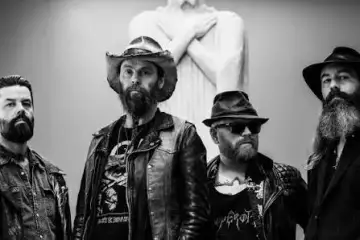 SOLSTAFIR cancelam actuação no UNDER THE DOOM. PROCESS OF GUILT são os substitutos