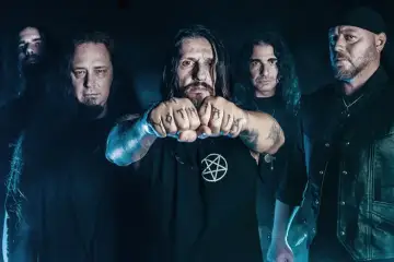 YOTH IRIA lançam single "Dare to Rebel" e anunciam digressão europeia...Portugal está fora