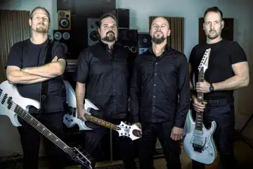 THE MONOLITH DEATHCULT lançam novo single 'Isn't She Beautiful'