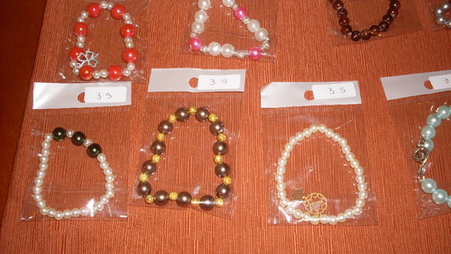 pulseiras e colares.JPG pulseiras e colares.JPG