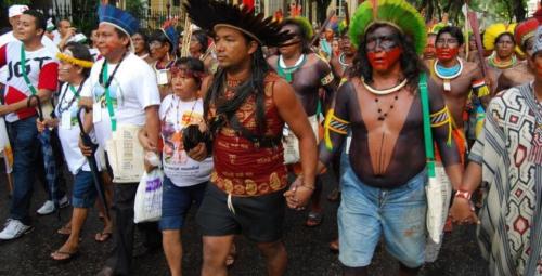Lá longe, bem longe: um Fórum Social Mundial para sair para a cidade