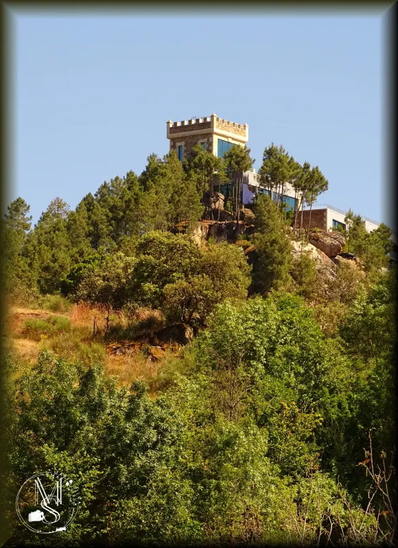 "O “castelo” da aldeia de Castelo, que nunca teve castelo"