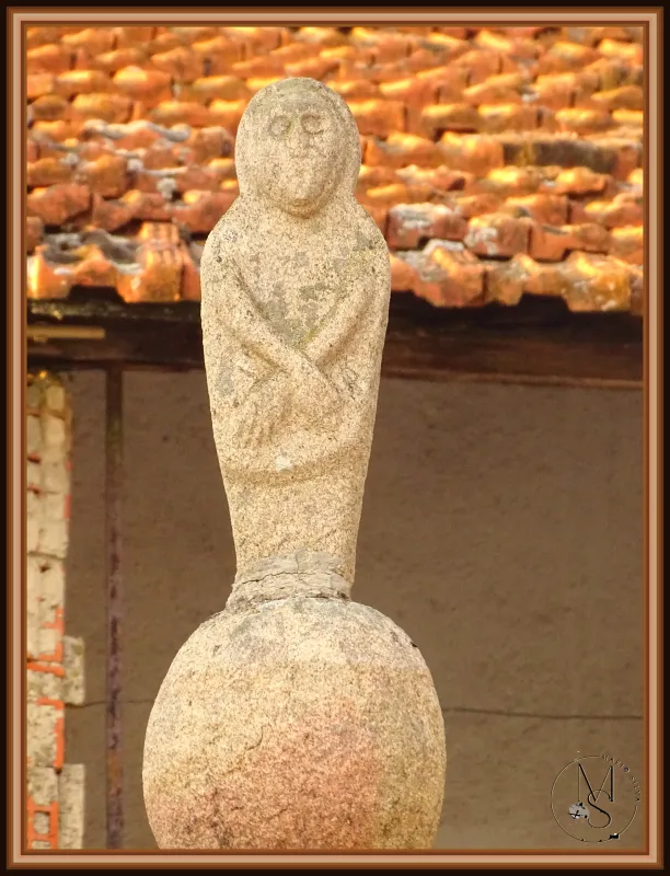 O Guardião de Pedra:  O Invulgar Cruzeiro de Santa Apolónia em Mairos  (Chaves – Portugal)