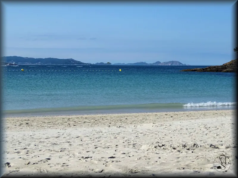 "Um dia numa praia deserta"  (Emotiva Estória) - Mário Silva