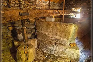 O Peso da Tradição:  O Antigo Lagar e Prensa de Águas Frias  (Chaves – Portugal)