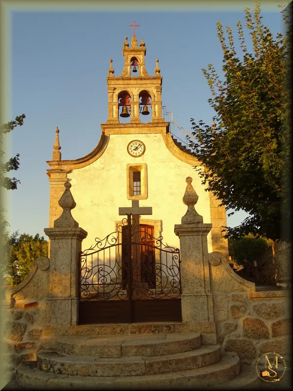 A Poesia do Granito e da Luz: A Arquitetura da Igreja Matriz de Águas Frias