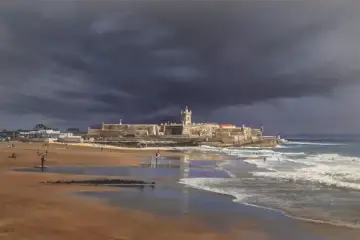 “Sol e Chuva - Carcavelos” - Moreira Aguiar