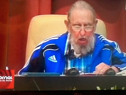 P&O sui generis 10: Fidel Castro com fato de treino de rico...