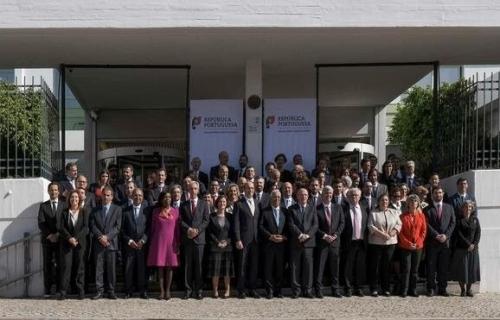 Momentos... Quem casaria? A sala foi pequena para receber os convidados....