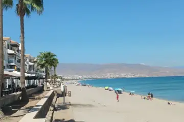Playa La Romanilla