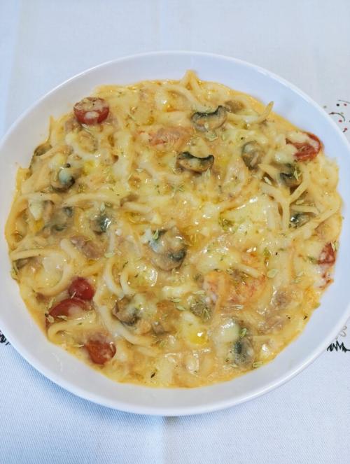 Gratinado Mediterrânico de Massa com Atum e Camarão