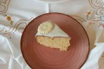 Bolo de Maracujá com Aguardente: Receita Húmida e Equilibrada