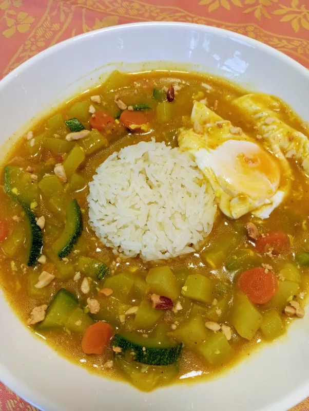 O bom Estilo Africano: “Caril de Legumes com Manteiga de Amendoim!”