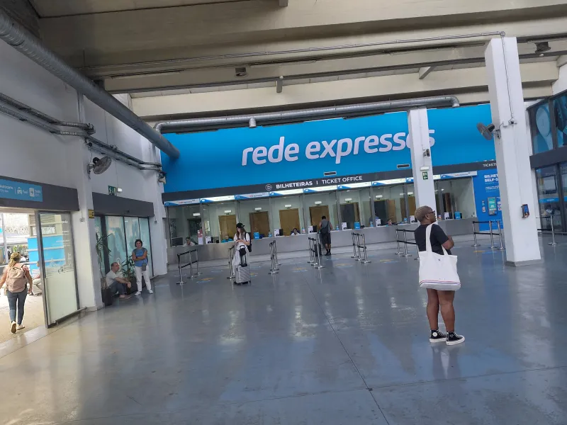 Comboio gratuito, mas exclusivo