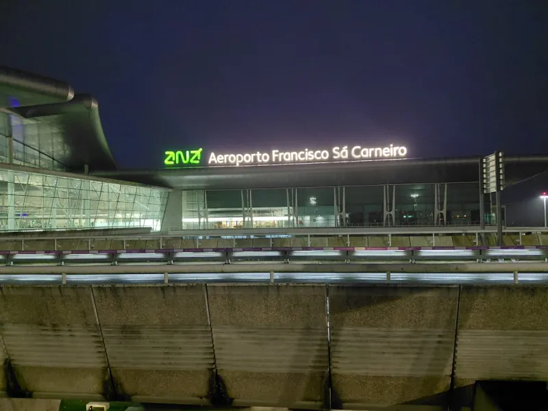 Aeroportos e centros comerciais são iguais em todo lado
