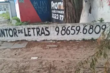Vassoura, rodo e pá