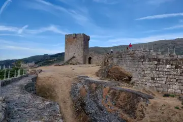Entre castelos