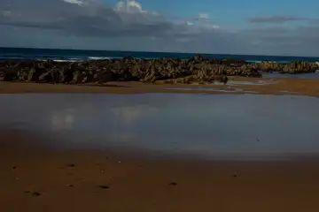 O mar deixou um espelho